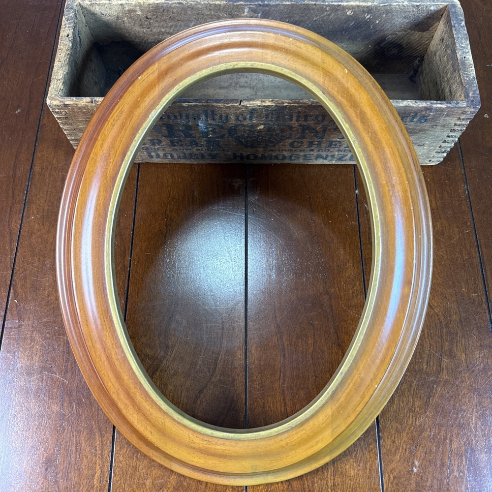 2 Vintage Van Hygan & Smythe CS99 "Warm Honey Oak" Oval Collector Plate Frame